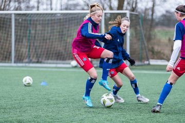 Bild 28 - wBJ HSV - F Holstein Kiel : Ergebnis: 0:6